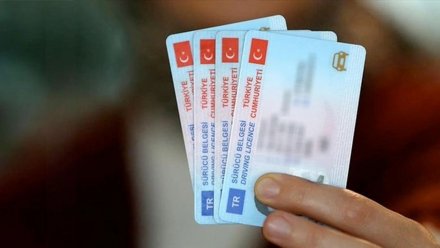 Ehliyetinizi yenilemek için 8 Ay daha! Son tarih 2025'e Uzatıldı