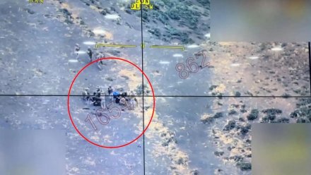 Hakkâri'de Turuncu terörist öldürüldü, İki terörist teslim oldu