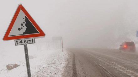 Konya'yı Vuran kar fırtınası ulaşımı felç etti: Yollar kapalı