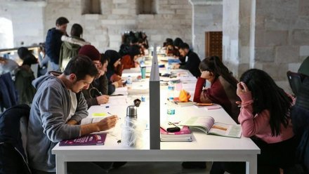 Türkiye’nin Eğitim karnesi: Süreler kısalıyor, Kadınlar fark atıyor