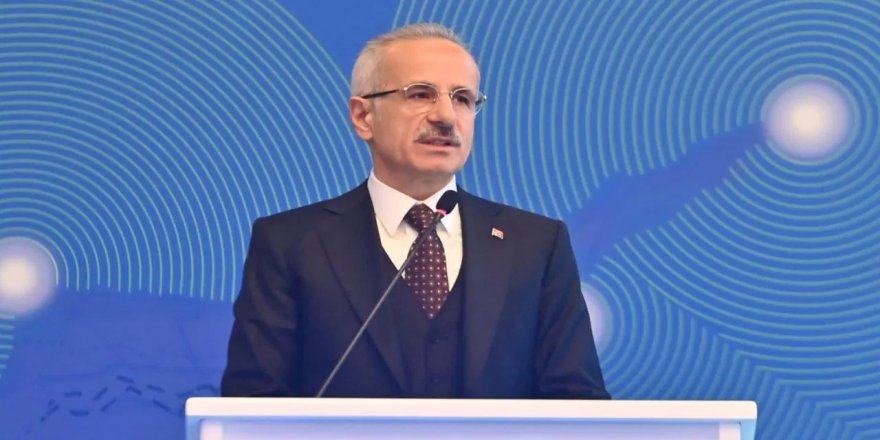 Bakan Uraloğlu'ndan AJet satışı iddialarına net yanıt