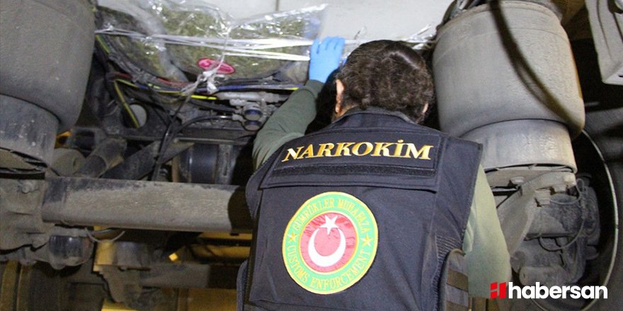 Edirne Kapıkule Sınır Kapısı'ndan geçmeye çalışan bir tırda 13 kilogram uyuşturucu ele geçirildi