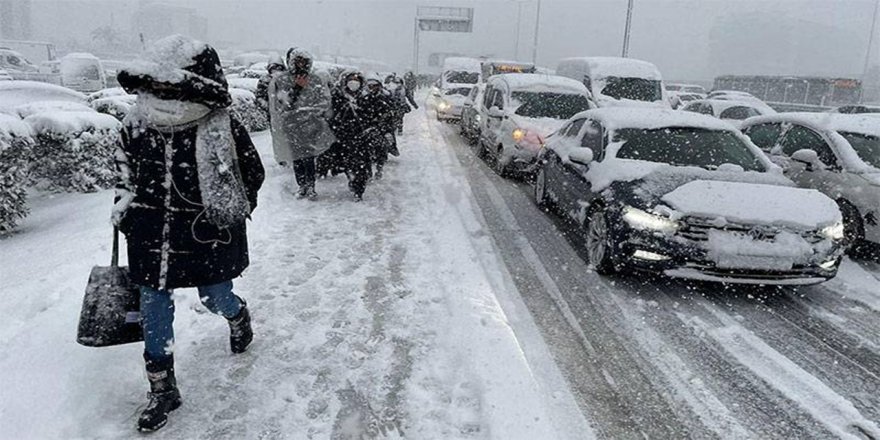İstanbul’a Kasım’da Soğuk hava, Kar için 15 Aralık’ı Bekleyin