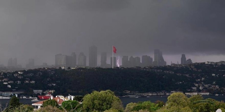 İstanbul'da Sağanak yağış alarmı: Tedbirli olun