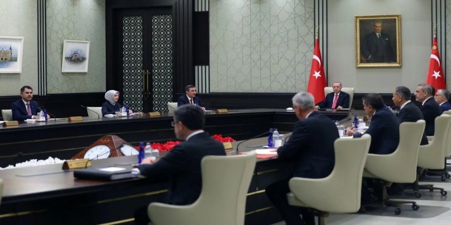 Kabine toplantısı: Ekonomi ve Dış politika gündemde