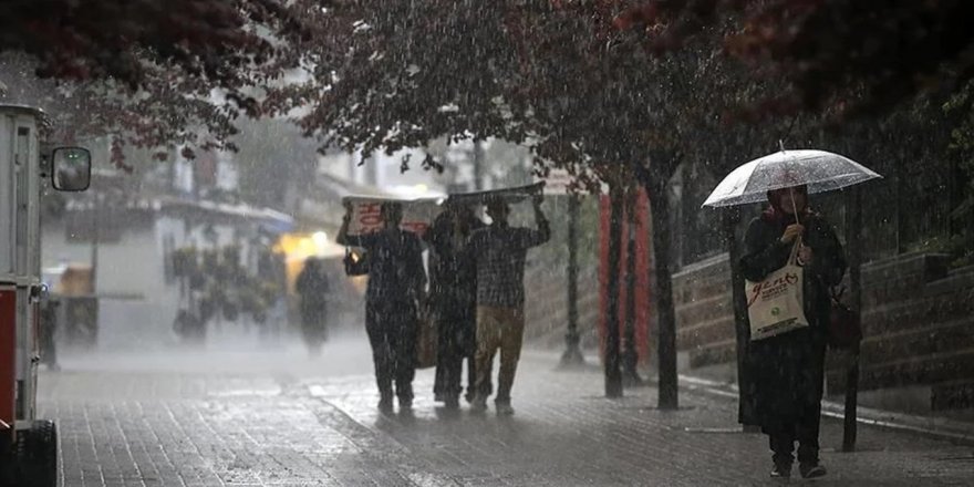 Karadeniz'de Sel tehlikesi: İlk kar yağışı kapıda