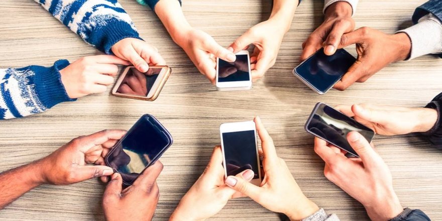 Öğrencilere vergisiz telefon: %44 İade ve 2 Yıl kullanım şartı
