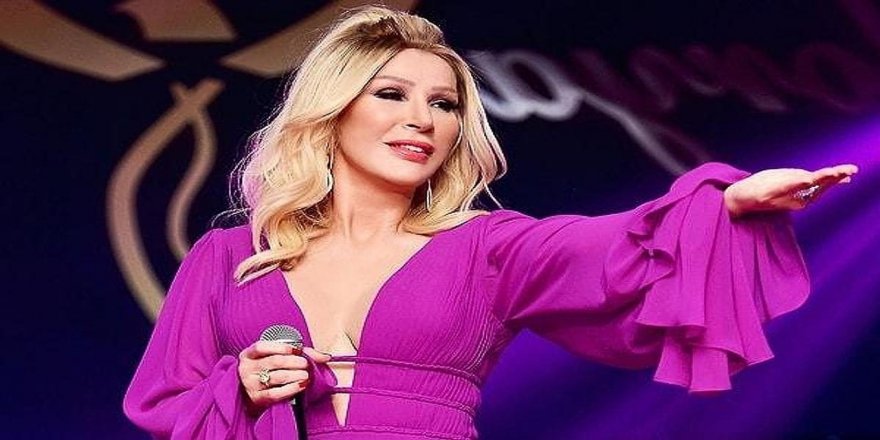 Seda Sayan Photoshop'u Abartınca görenler tanıyamadı