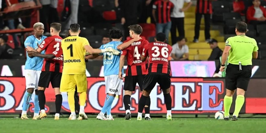 Trabzonspor: VAR kayıtları futbolu çürüten gerçekleri açıklıyor