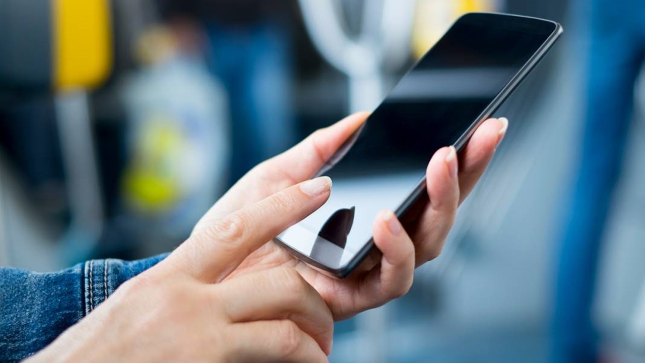 Öğrencilere vergisiz telefon: %44 İade ve 2 Yıl kullanım şartı