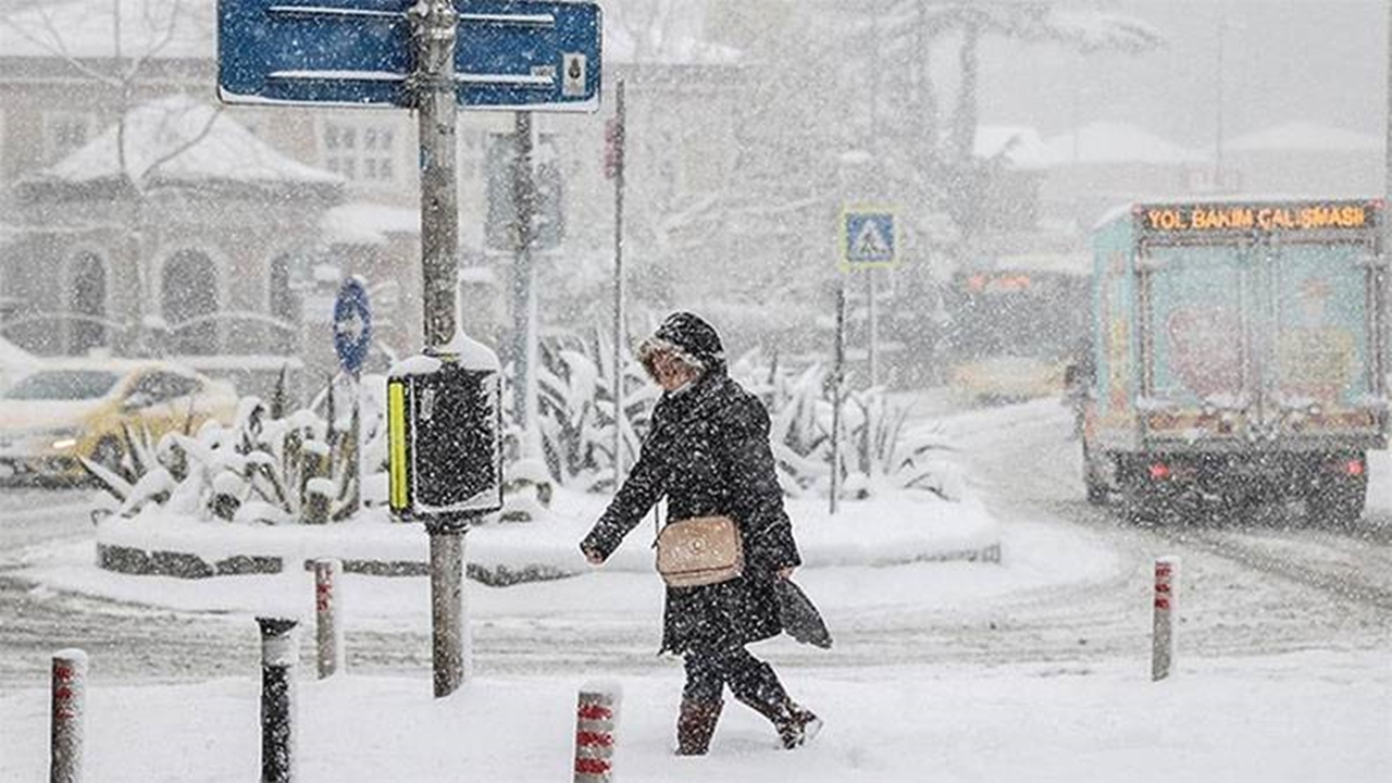 İstanbul’a Kasım’da Soğuk hava, Kar için 15 Aralık’ı Bekleyin