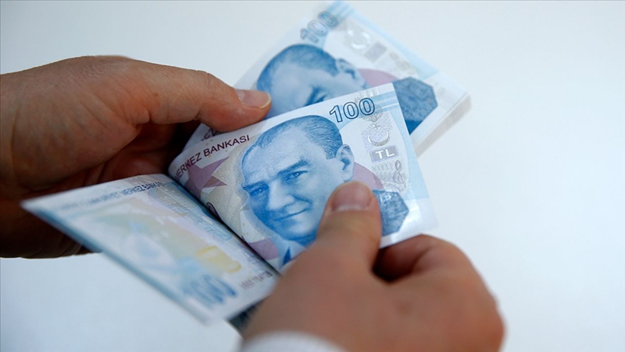 Açlık sınırı yükseldi, Asgari ücret ile arası açılıyor