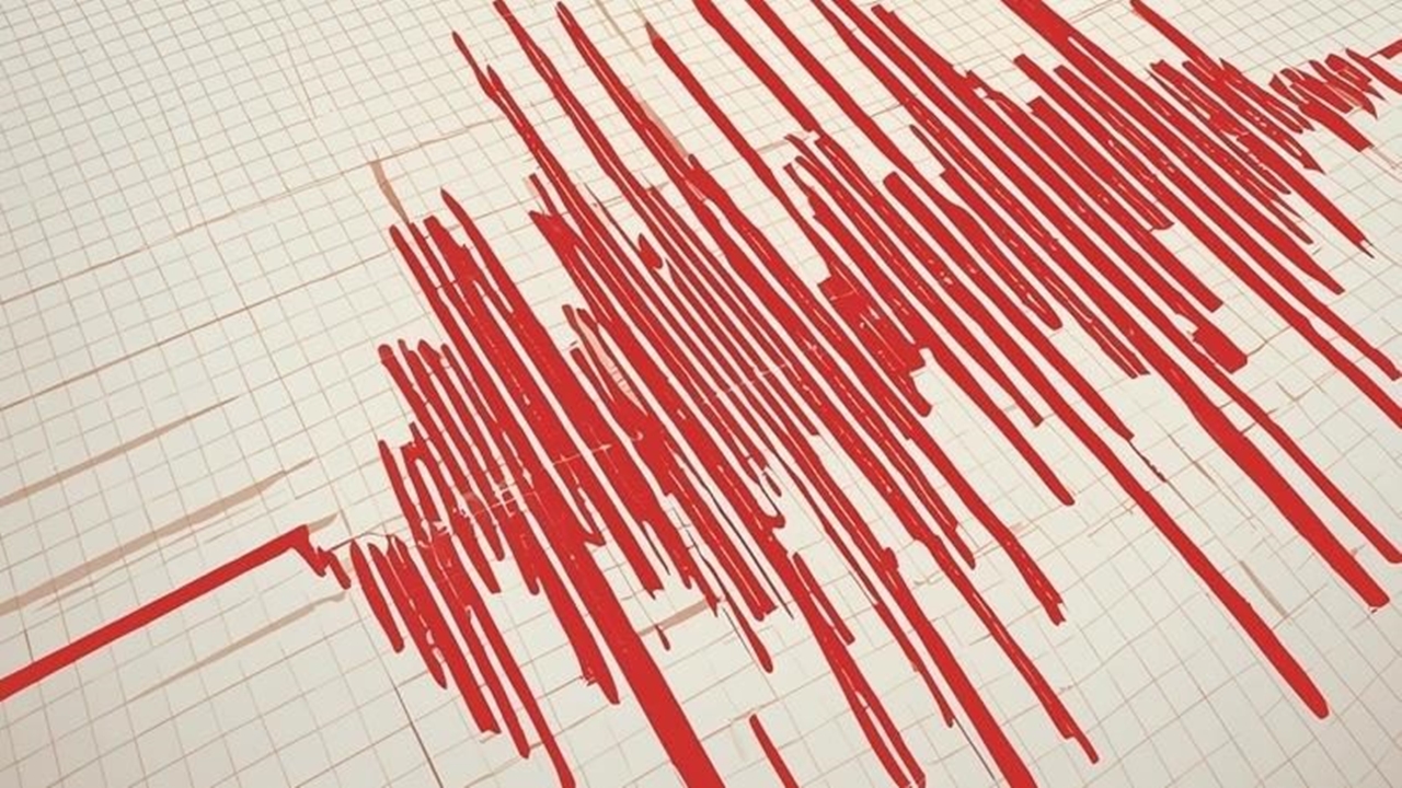 Adana'yı Sarsan 5 Büyüklüğündeki Deprem panik yarattı