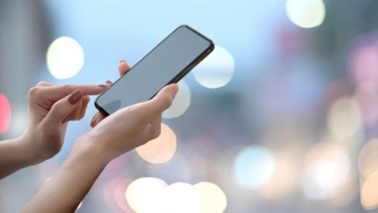 Akıllı telefon çıkmazı: Vergi artışı kaçakçılığı zirveye taşıdı