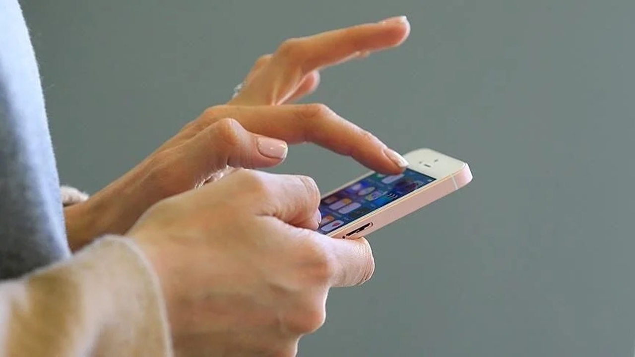 Akıllı telefon çıkmazı: Vergi artışı kaçakçılığı zirveye taşıdı