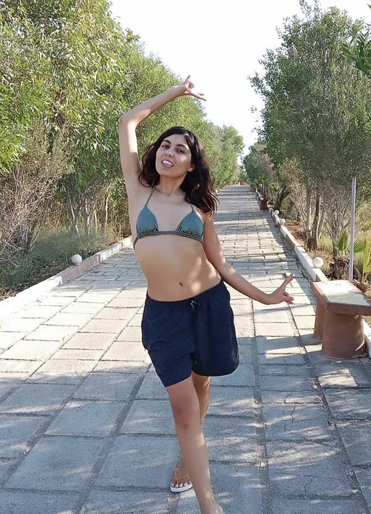 Bahar Candan: Tahliye ve Bikinili pozlarıyla gündem