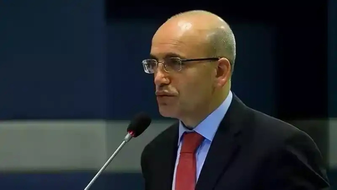 Bakan Şimşek'ten İstifa iddialarına sert tepki