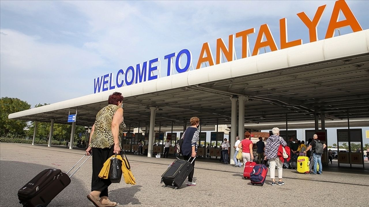 Bakan Ersoy: Kemer'e 145 Milyon liralık yatırım ve Rekor turist sayısı