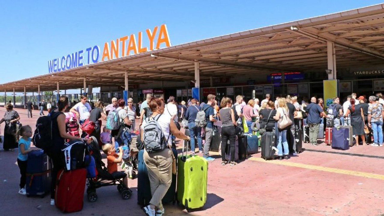 Bakan Ersoy: Kemer'e 145 Milyon liralık yatırım ve Rekor turist sayısı