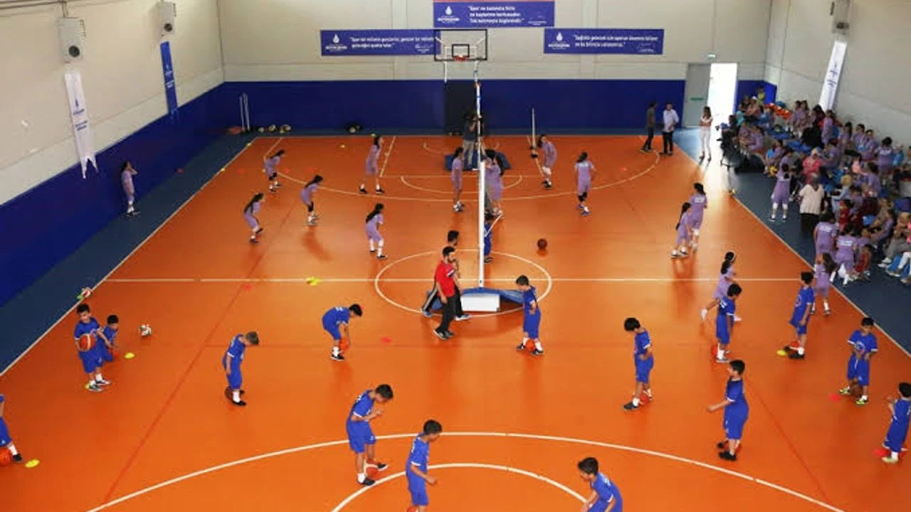 Bakan Tekin: Geleceğin sporcuları için büyük adım