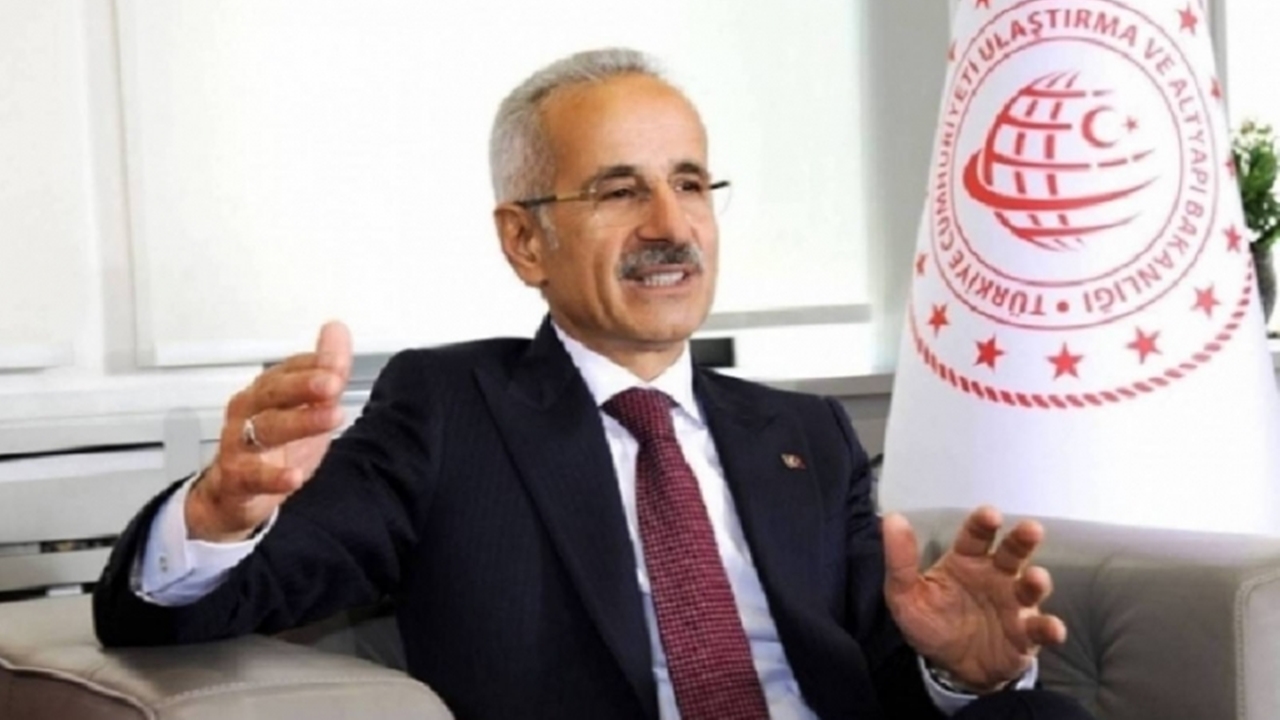 Bakan Uraloğlu'ndan AJet satışı iddialarına net yanıt