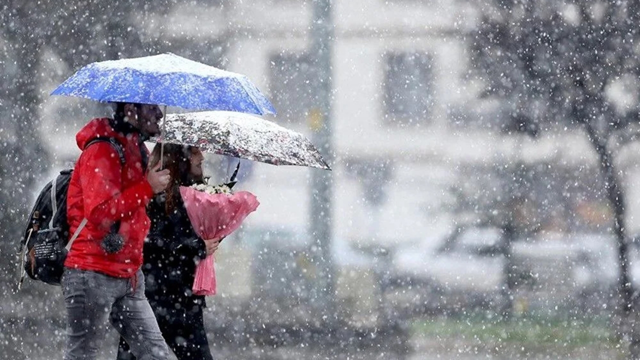 Balkanlar’dan Yağışlı hava Türkiye'yi Sarsacak: Sel ve Kar uyarıları