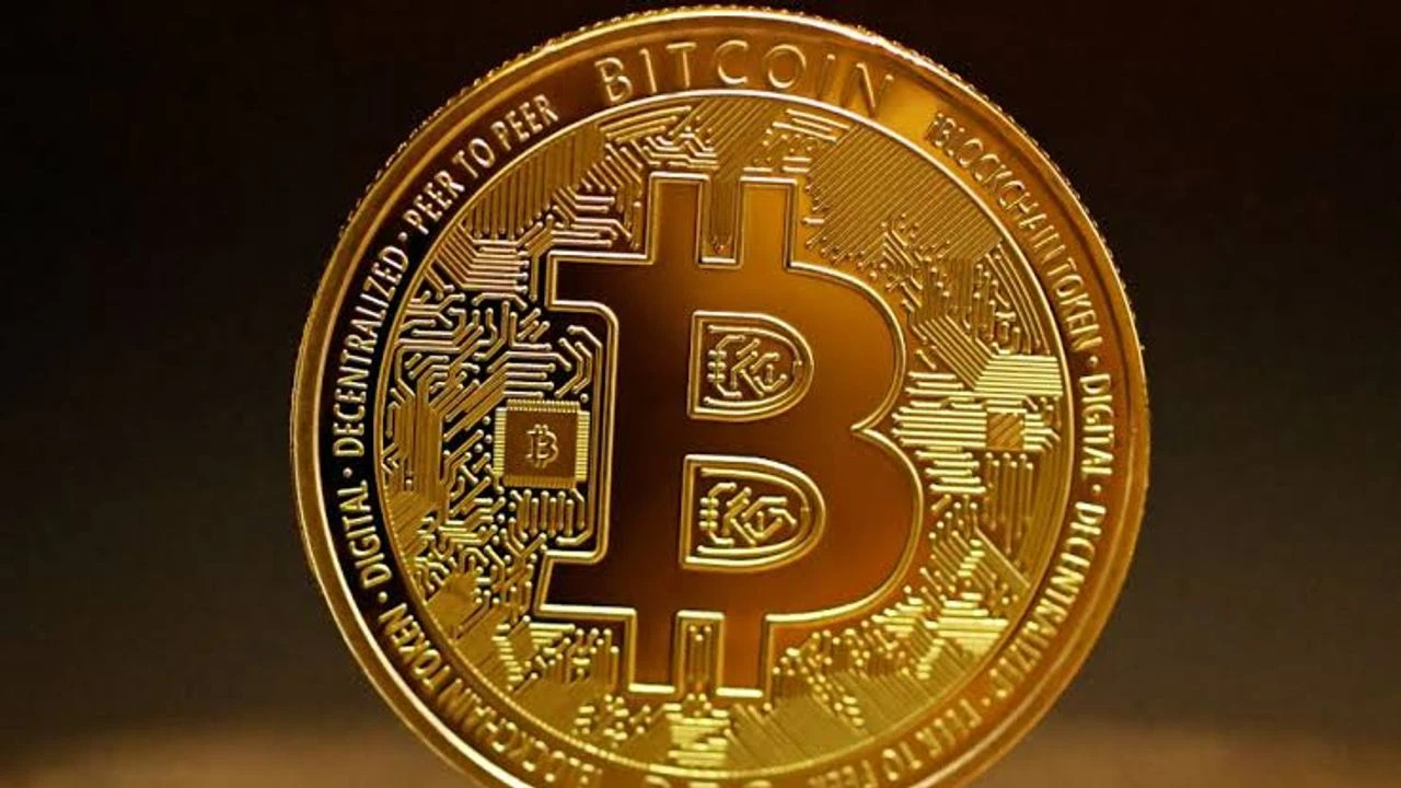 Bitcoin'de Dalgalı günler: Enflasyon ve ETF çıkışları
