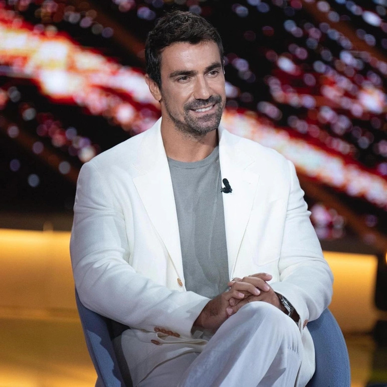 Cansu Dere ve İbrahim Çelikkol’dan Nefes kesen dönüş