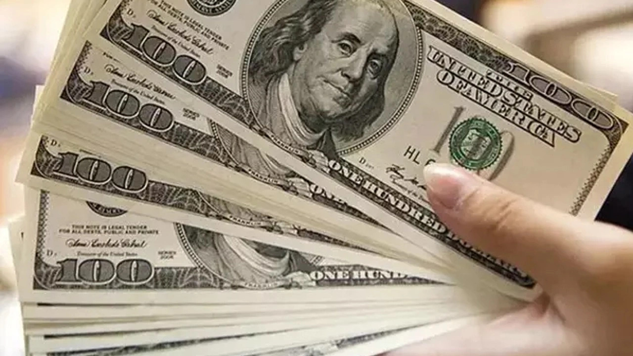 Dövizde gün başlangıcı: Dolar ve Euro hareketli