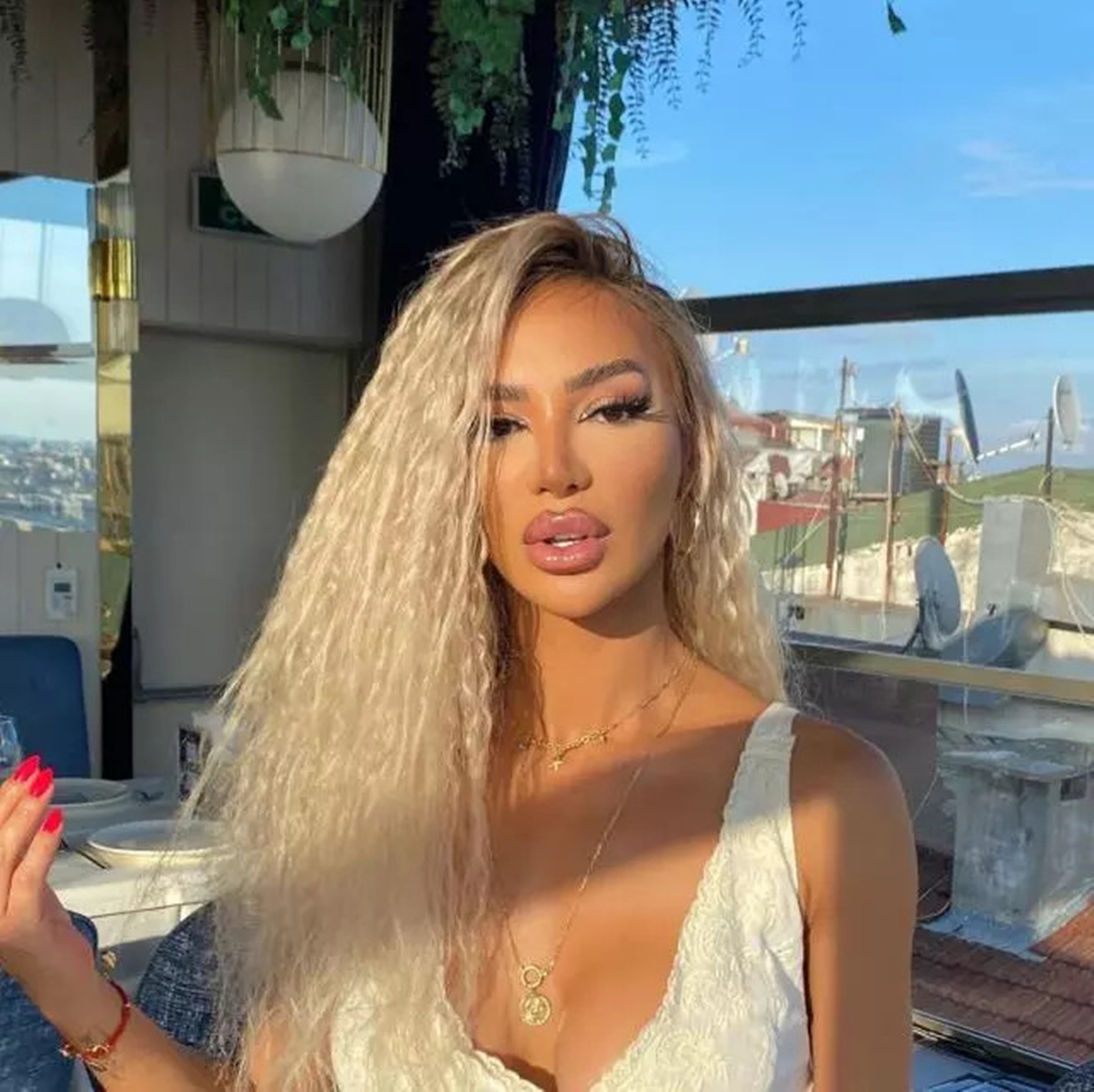 Didem Kınalı: Sahne ücretim kıyafetlerimin yanında sıfırdı