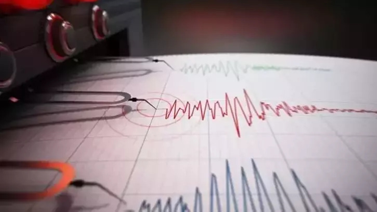 Ege'de Deprem korkusu: Çanakkale 4.3 Şiddetinde sarsıldı