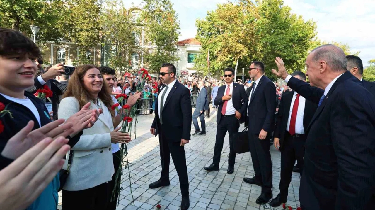 Erdoğan'dan Tiran'da kardeşlik vurgusu: Namazgah camii açıldı