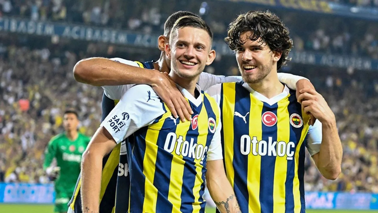Fenerbahçe'de Şok: Mourinho'nun Direnişi ve Napoli teklifi