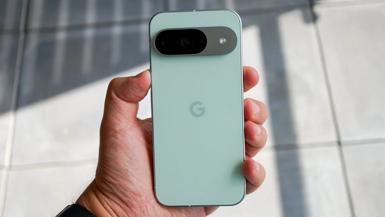 Google, Pixel cihazları için yeni güvenlik güncellemesi yayınladı