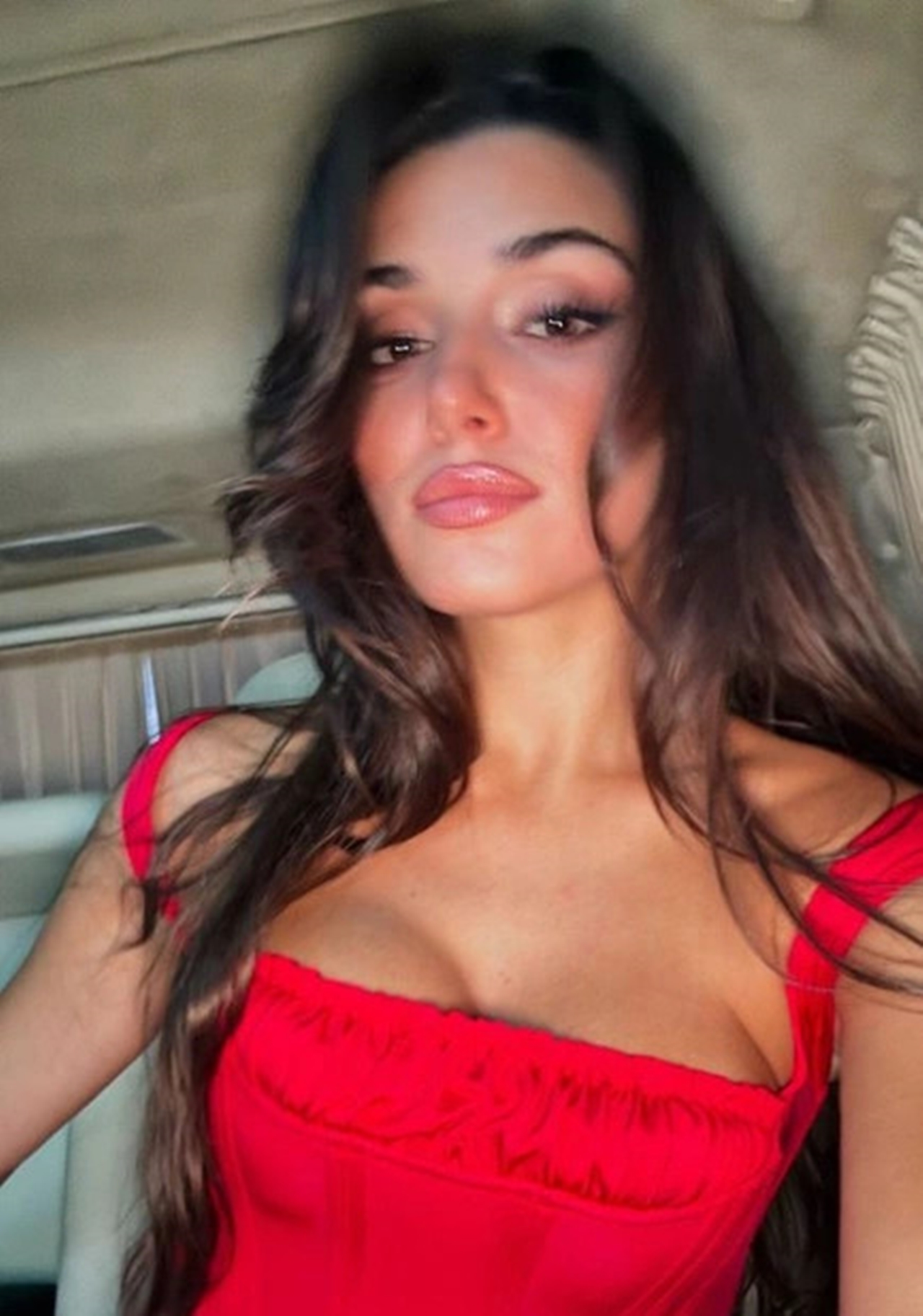 Hande Erçel’den Bomba paylaşım: Eski günlere özlem