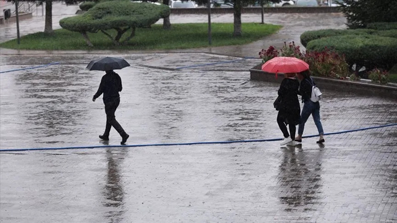 Hava alarmı: Türkiye'yi Vuran kuvvetli Rüzgâr ve Yağışlar