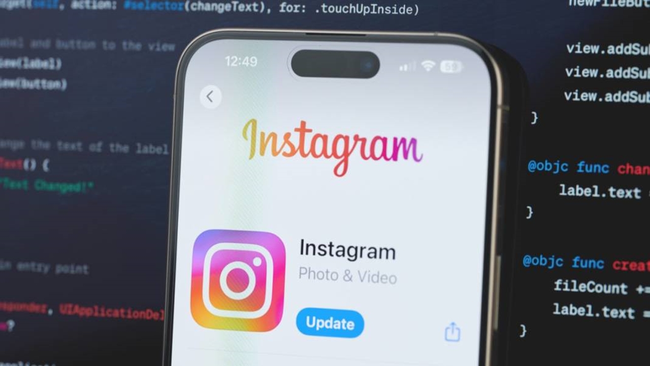 Instagram kapatma krizi sona erdi: Bakan’dan Açıklama