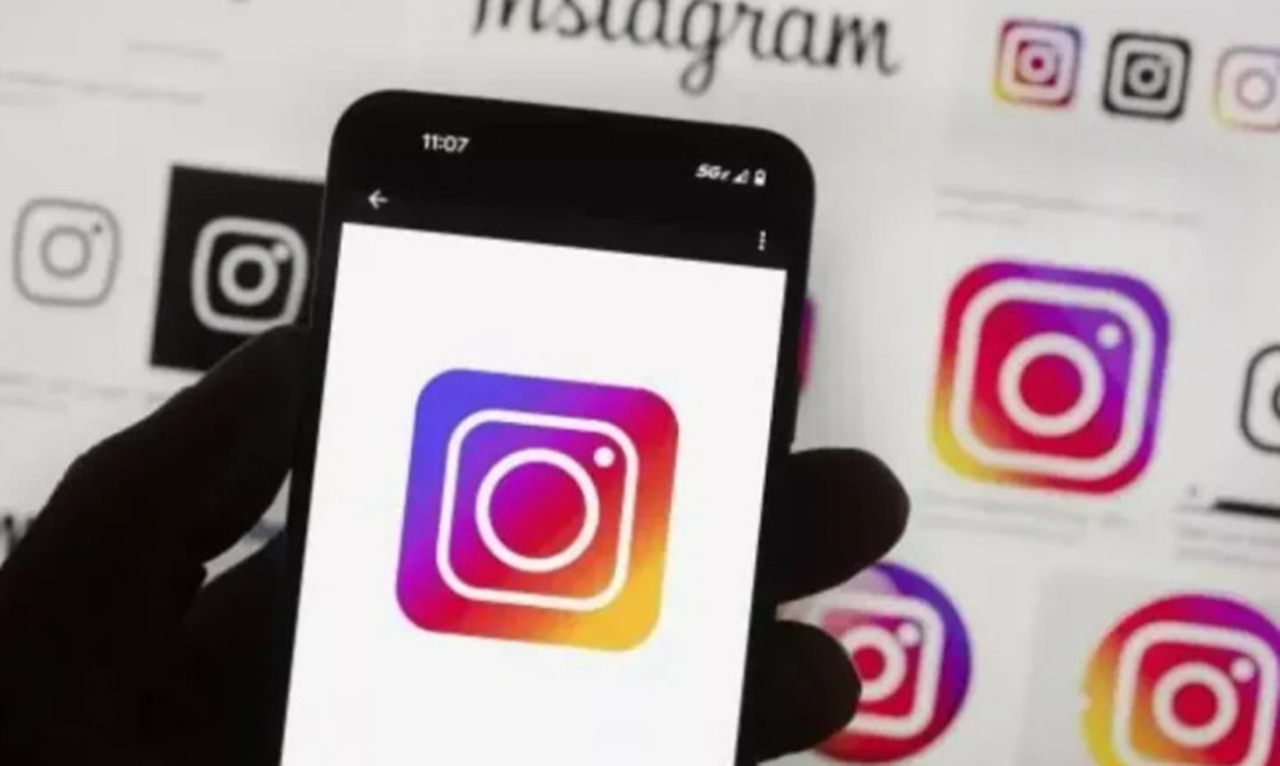 Instagram kapatma krizi sona erdi: Bakan’dan Açıklama