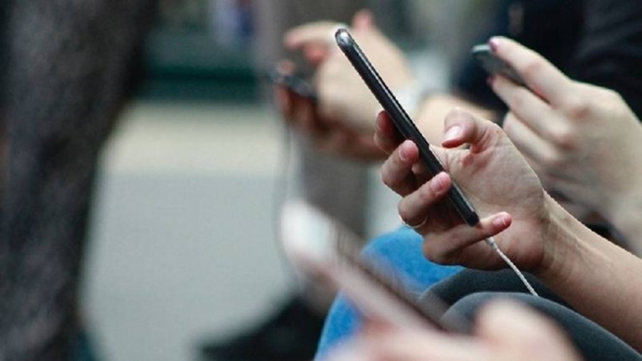 Kaliforniya'da Okullarda telefon yasağı: Ekranlara veda