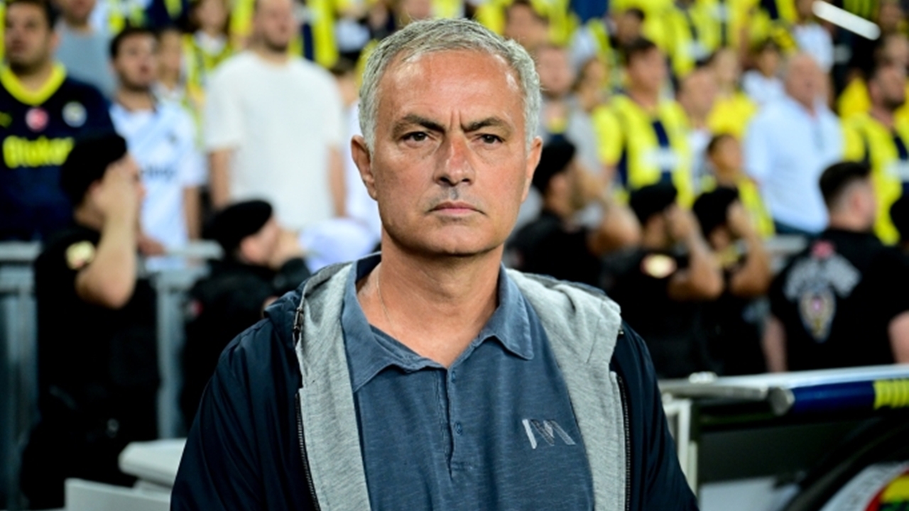 Mourinho'dan Sert mesaj: Formanız garanti değil