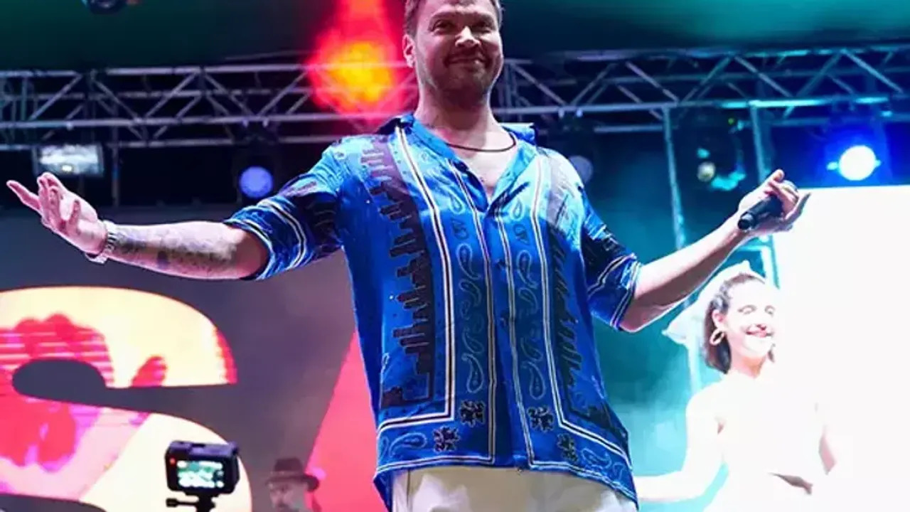 Sinan Akçıl’dan Tarkan’a Çiçekli yanıt ve TikTok’a Sert mesaj
