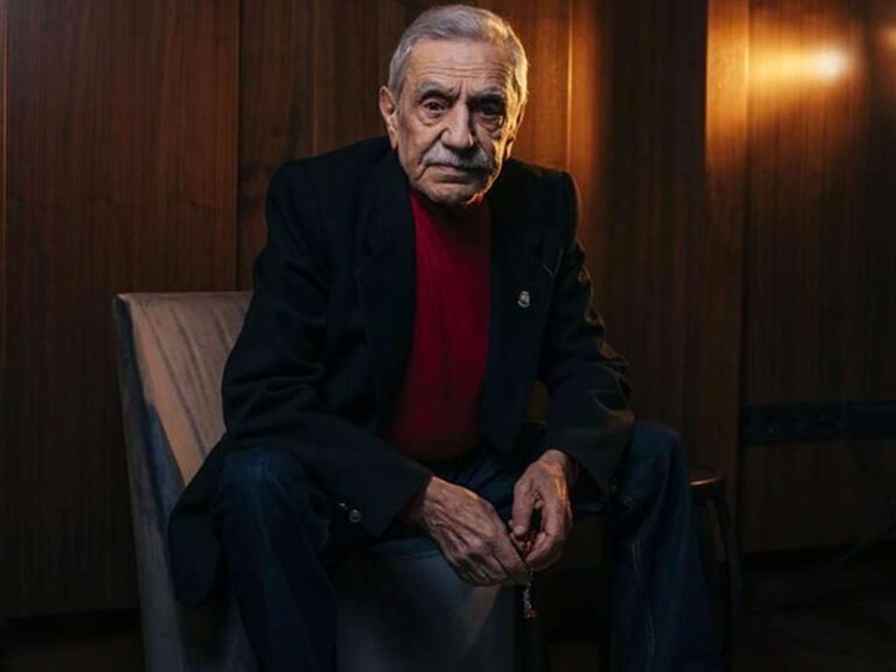 Usta sanatçı Aydemir Akbaş kimdir?
