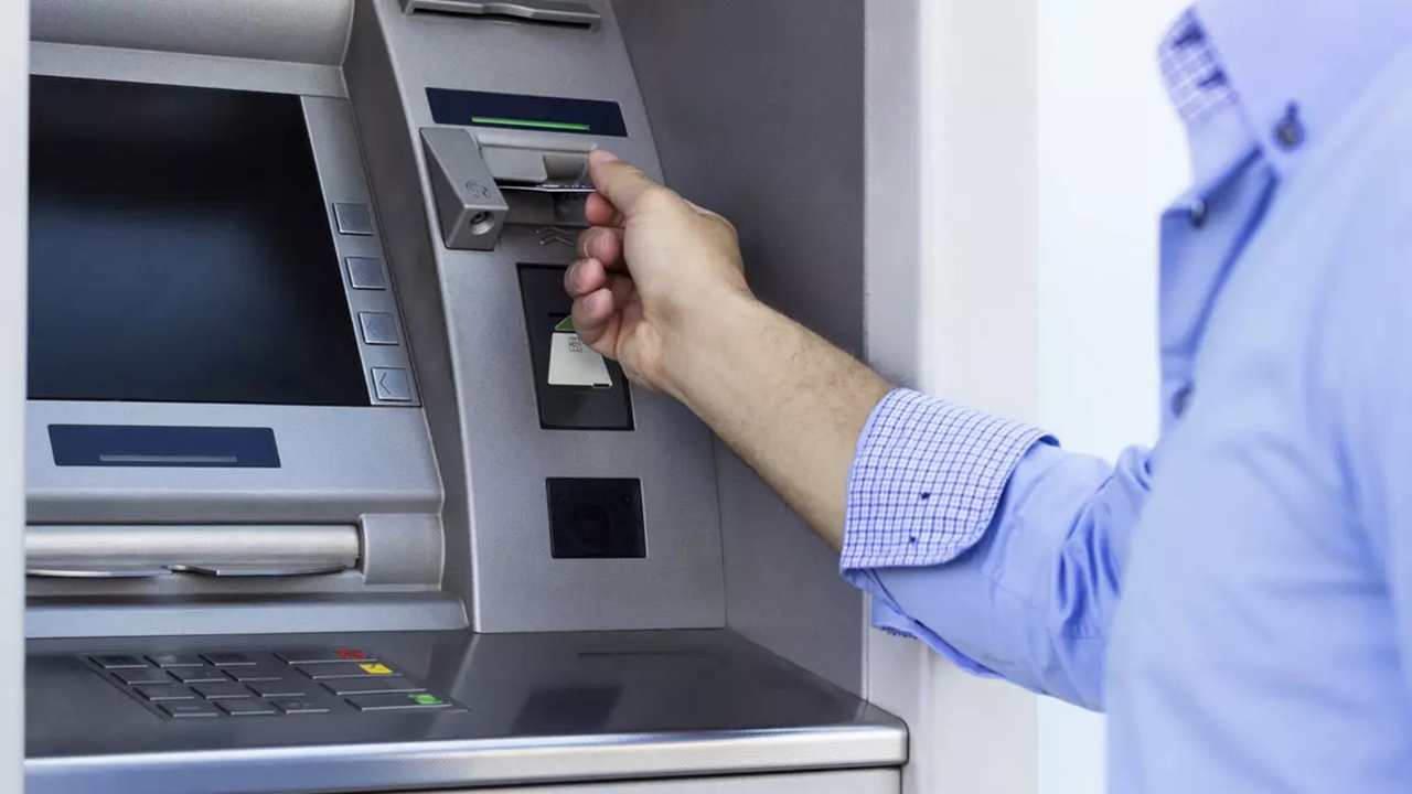 Yeni şifre zorunluluğu: ATM'lerde Güvenlikte devrim