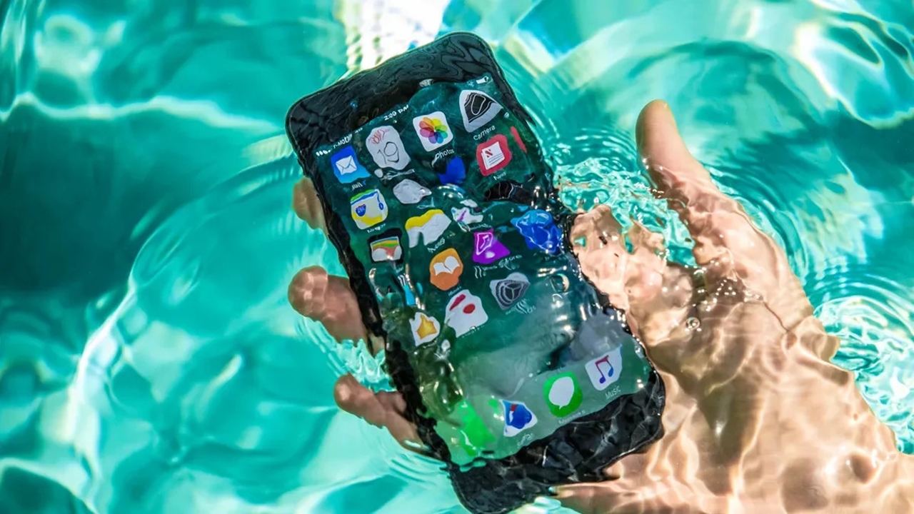 iPhone hoparlöründeki su nasıl temizlenir?